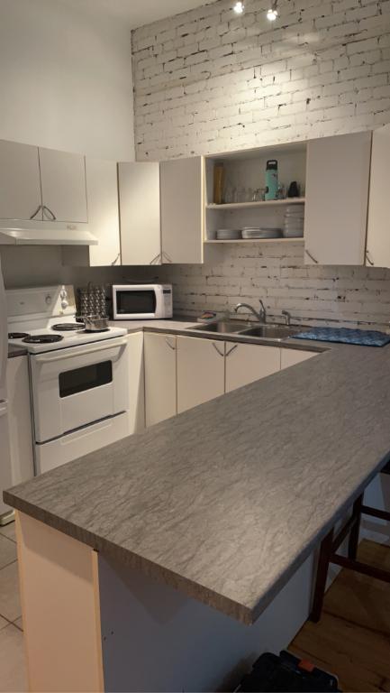 1531 Avenue Église — photo 1