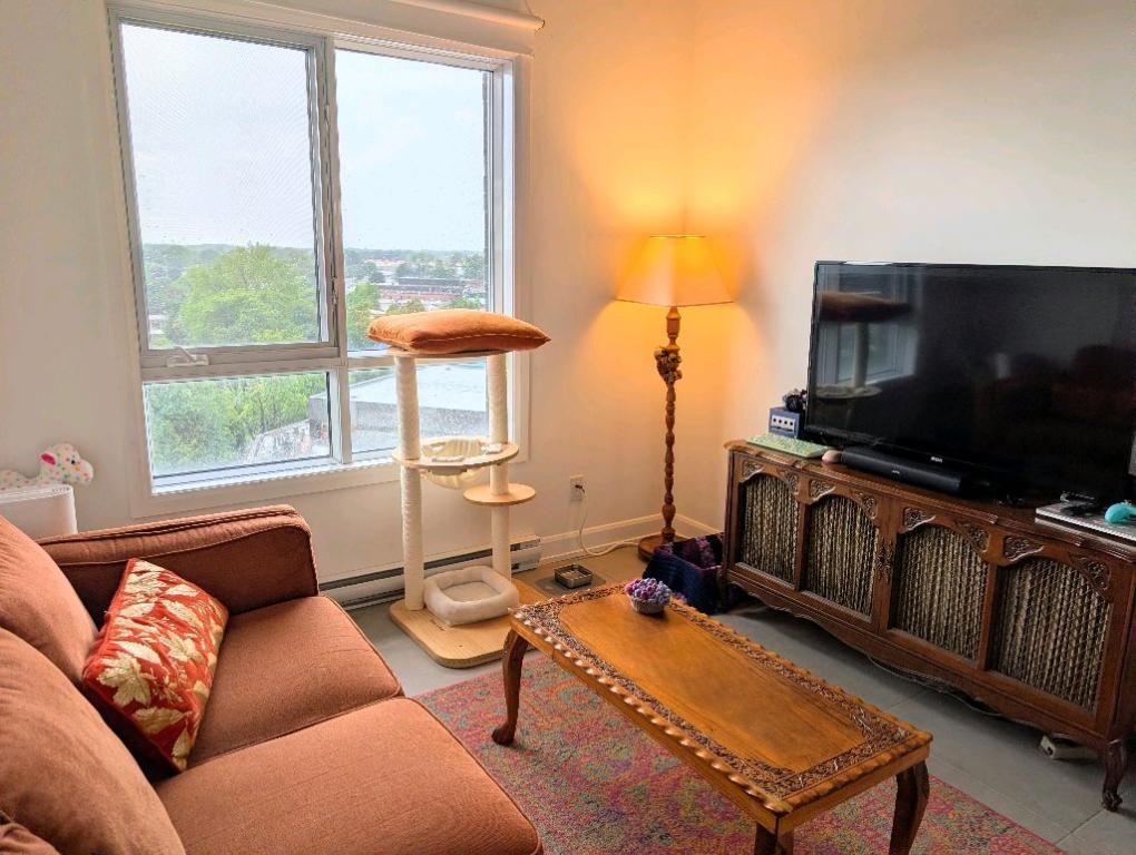 4½ with 2 Bathrooms – Cession de bail / Lease Transfer — photo 1