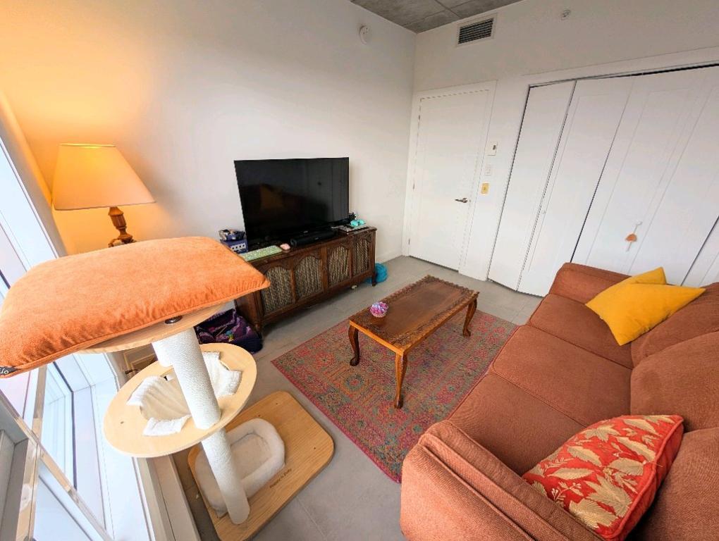 4½ with 2 Bathrooms – Cession de bail / Lease Transfer — photo 3