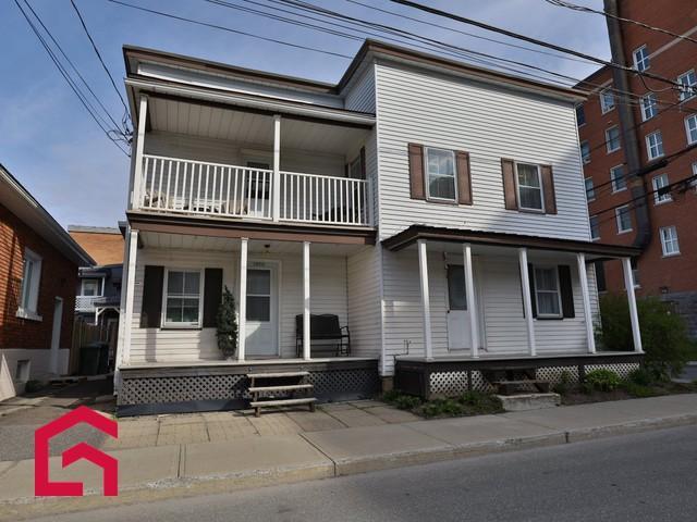 1900Z 1910Z Rue Brébeuf — photo 1