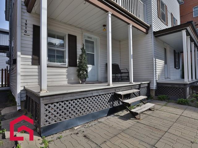 1900Z 1910Z Rue Brébeuf — photo 3