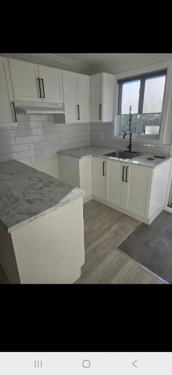 26e Avenue — photo 1