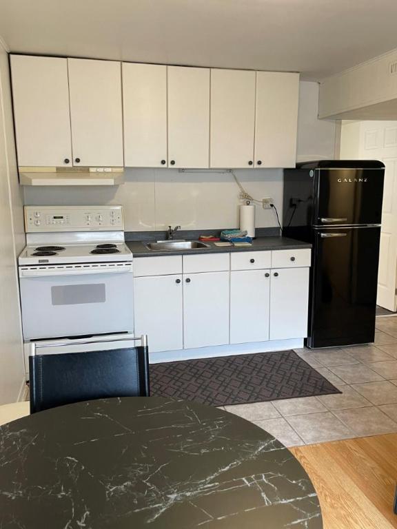 4370a Avenue Lebrun — photo 2