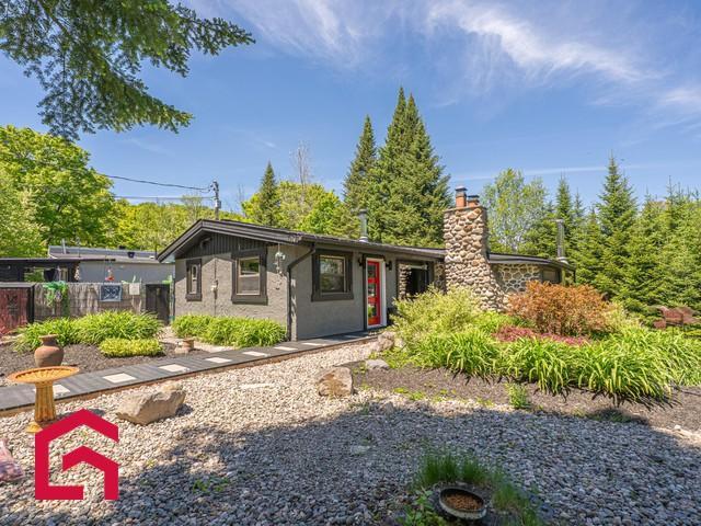 136 1re Avenue — photo 1