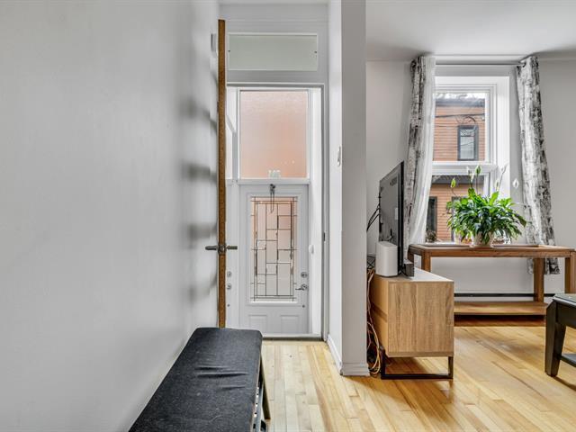 364 366 Rue des Commissaires E. — photo 2
