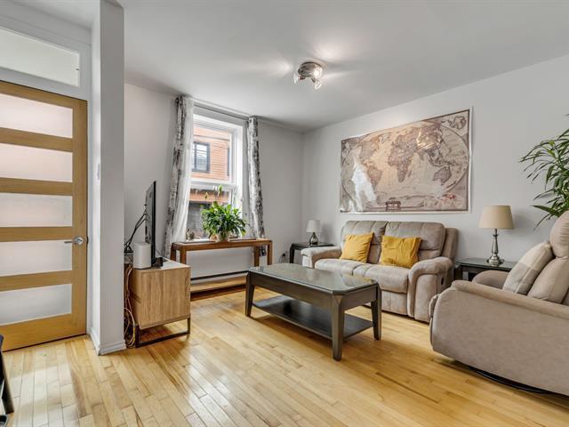 364 366 Rue des Commissaires E. — photo 3