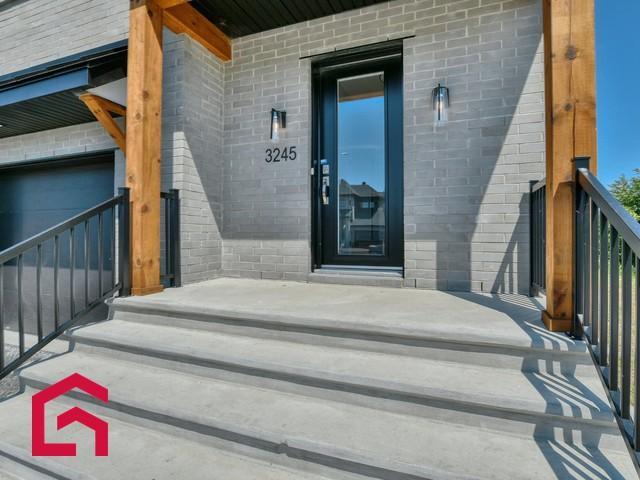 3245 Rue Laurin — photo 2