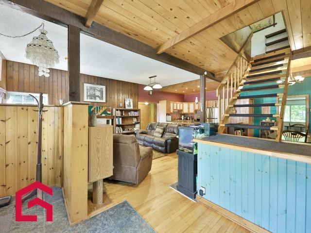 760 Ch. du Village — photo 3