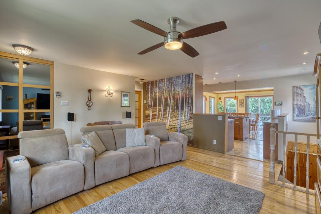 31 Rue Circle Park, Châteauguay, QC, Canada — photo 3