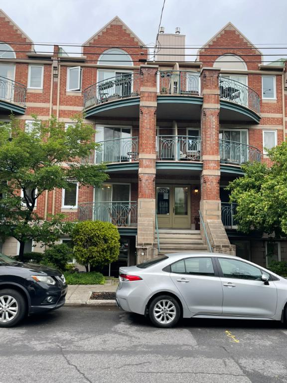 5325 Rue Drolet — photo 1