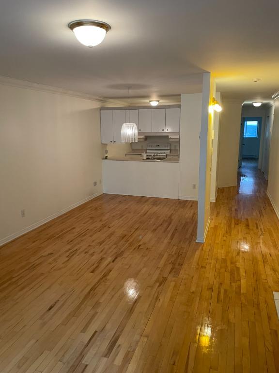 5325 Rue Drolet — photo 2