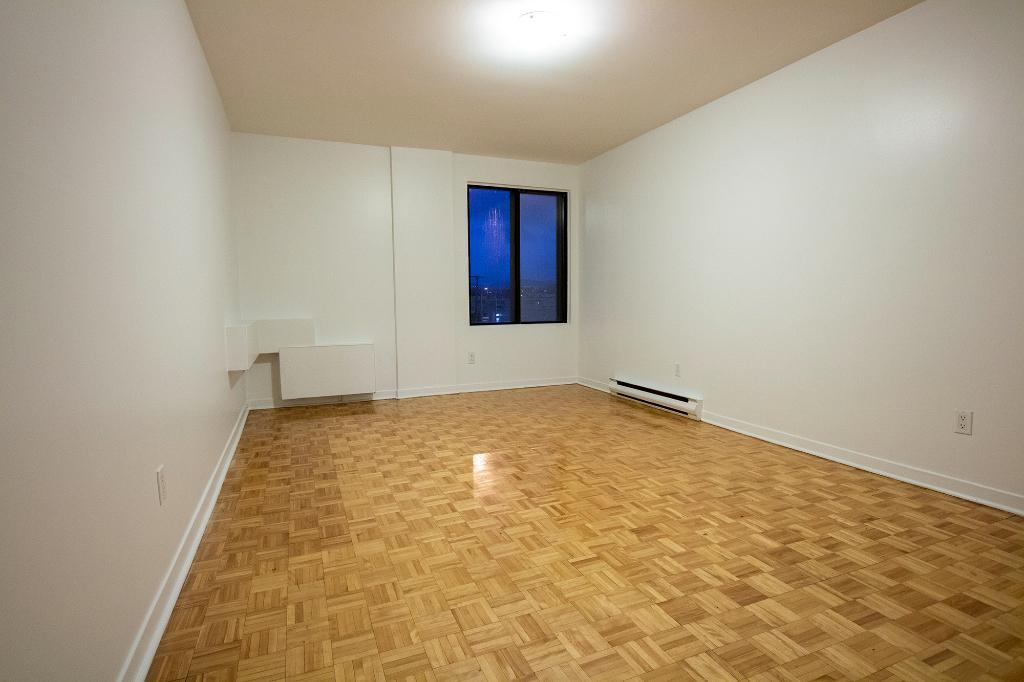 8715 Rue Jeanne-Mance — photo 3