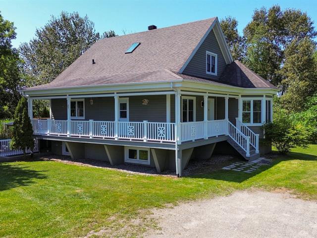 571 Ch. de Magog — photo 2