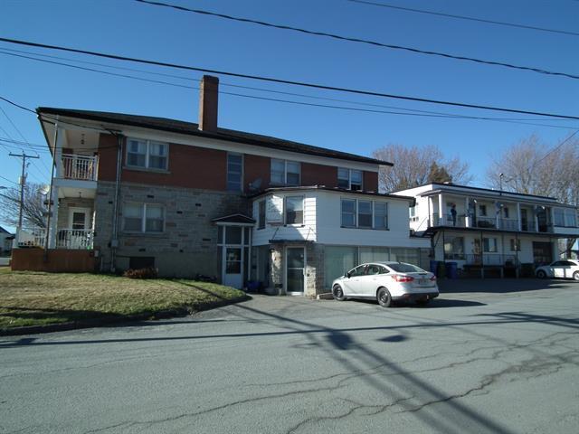 532 14e Avenue — photo 3