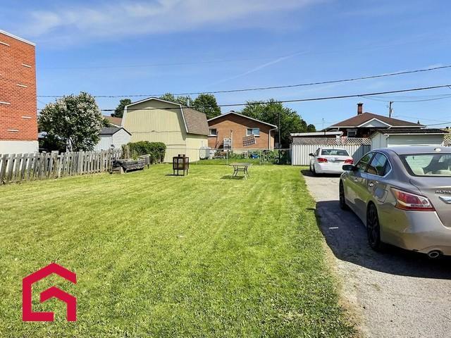 172 176 Rue Groulx — photo 3