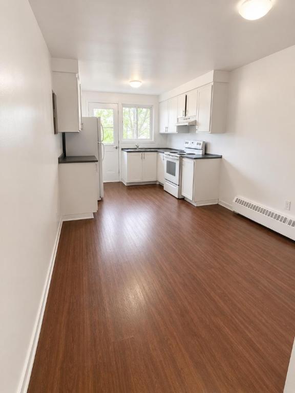 7841 Av. Trémolières — photo 2