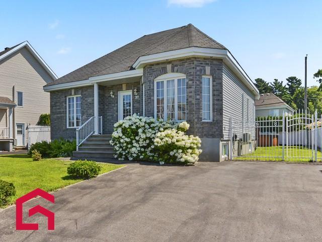 317 Rue St-Raphaël — photo 1