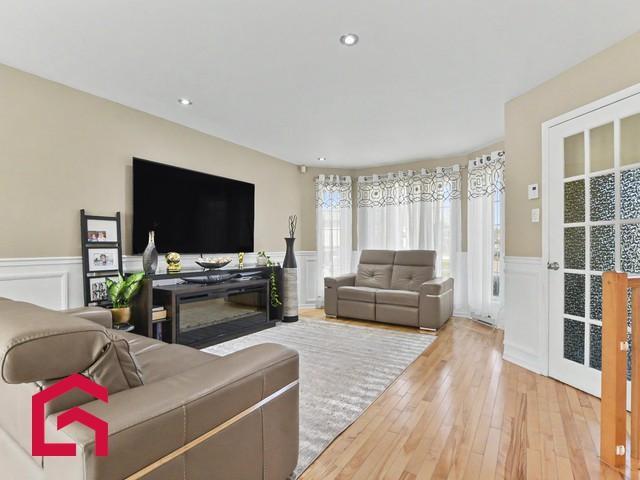 317 Rue St-Raphaël — photo 2