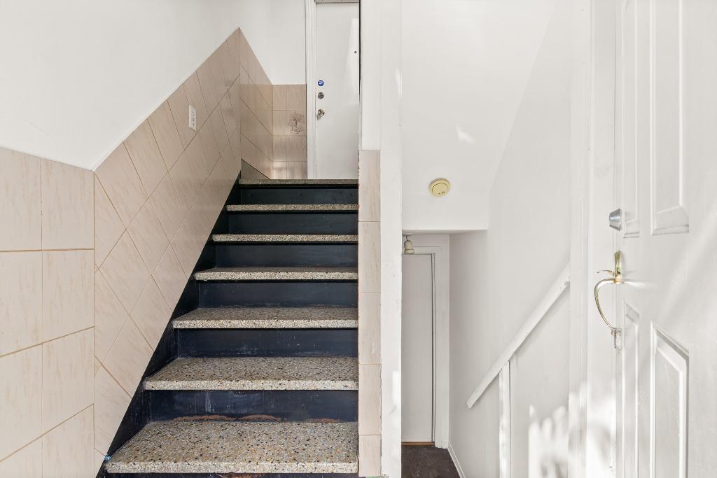 11055 Avenue de Paris — photo 2