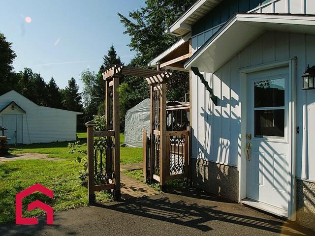 2045 Rue St-Nicolas — photo 3