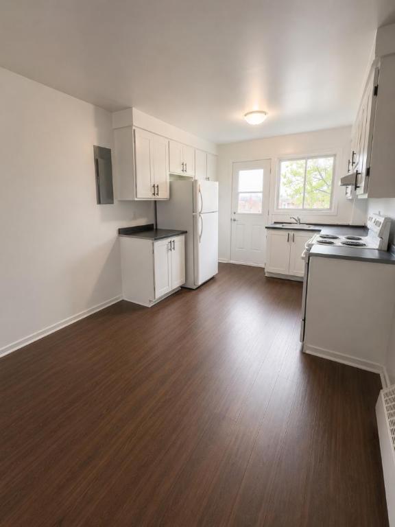 7841 Av. Trémolières — photo 1