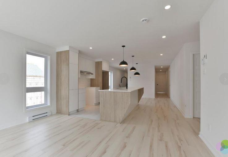 572 Rue Tex Lecor — photo 3