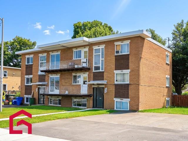 369 373 Rue de Ste-Marcelle — photo 3