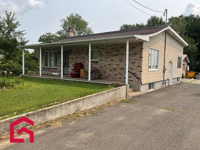 1045 Côte St-Jean — photo 1
