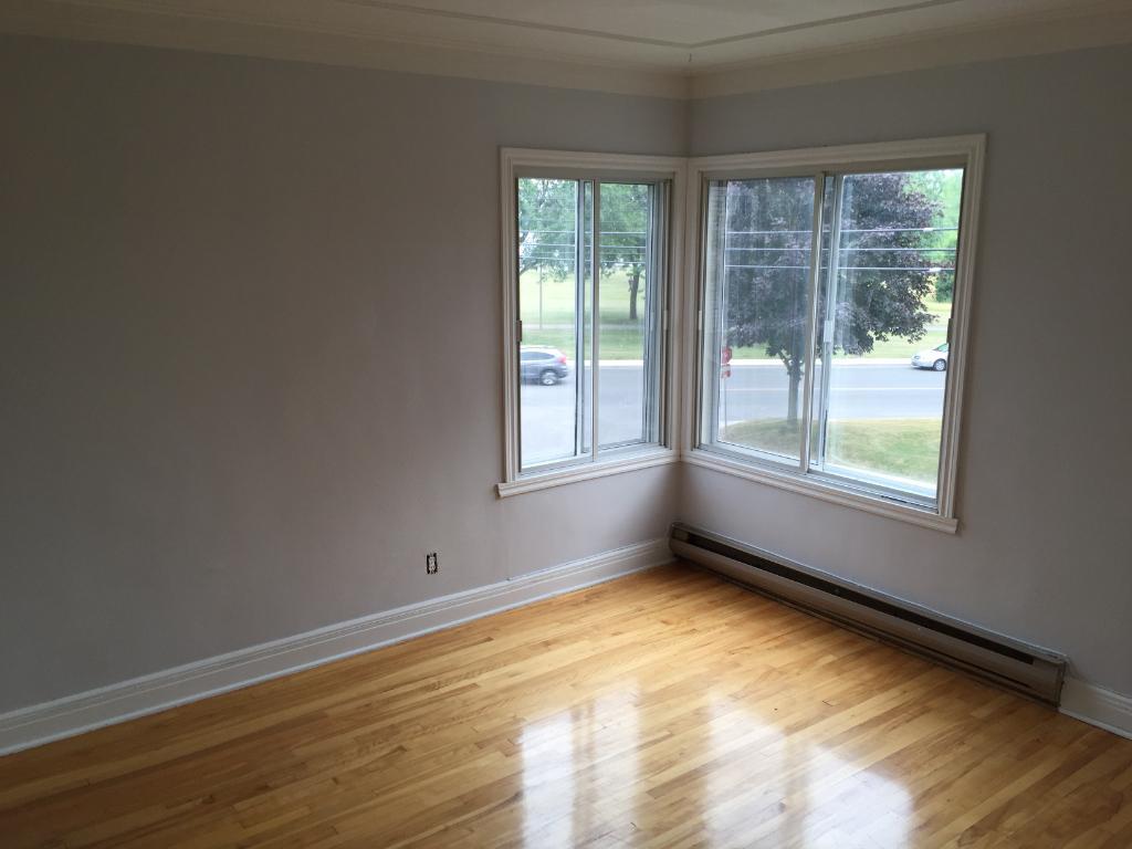 1197 Foch — photo 2