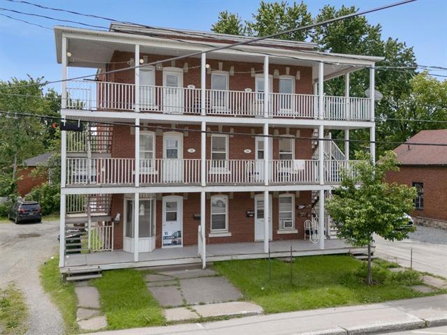 548 558 Rue King E. — photo 1