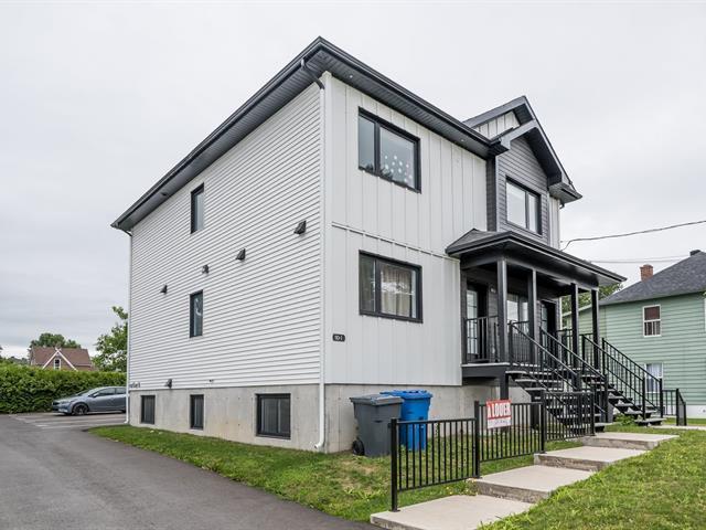 110 Rue St-Jacques — photo 3