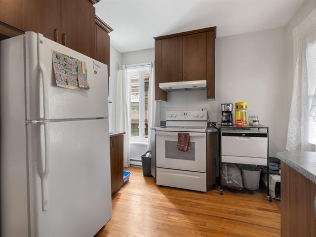 184 200 Rue Brooks — photo 3