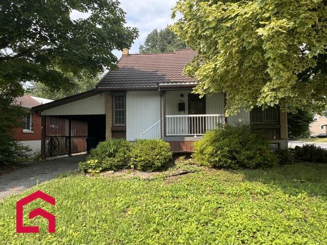 780 Rue Green — photo 1