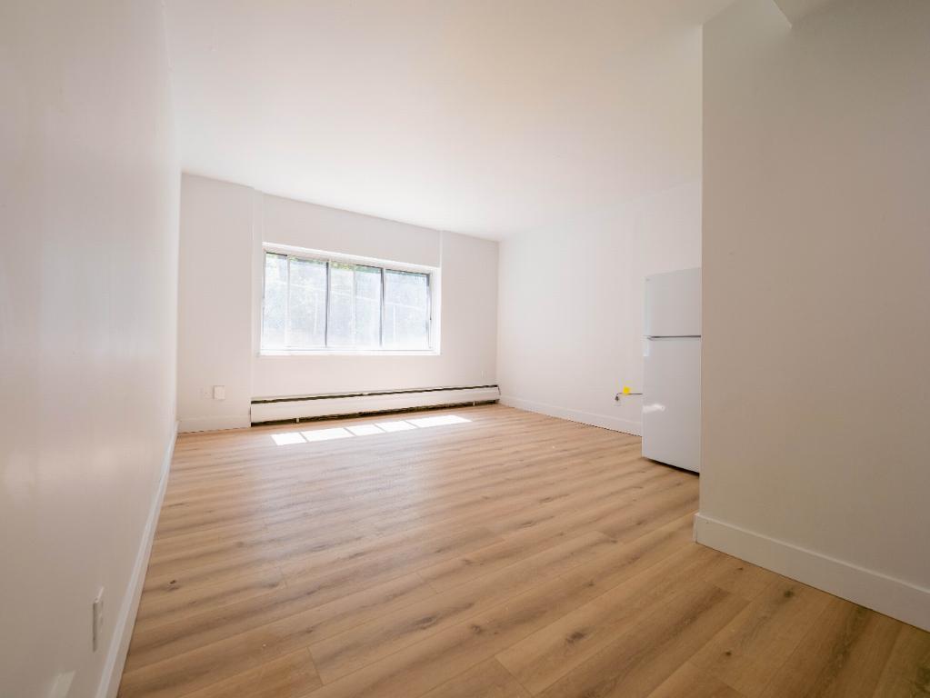 2660 Avenue Kent — photo 2
