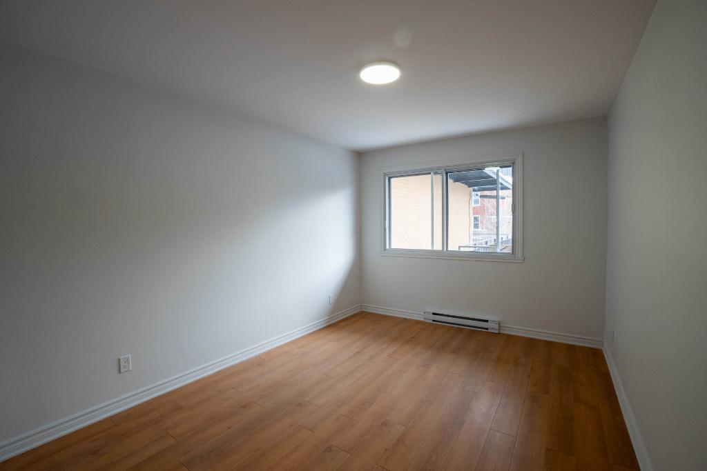 5854 Boul. Gouin E — photo 3