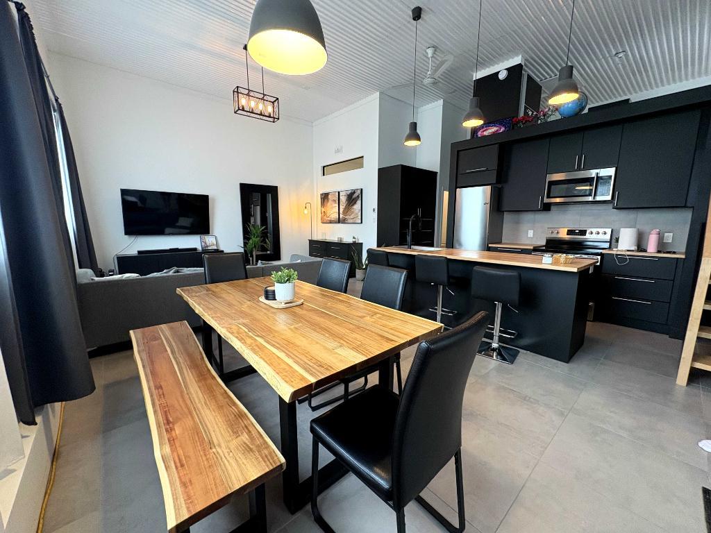 56 Rue Vachon — photo 2