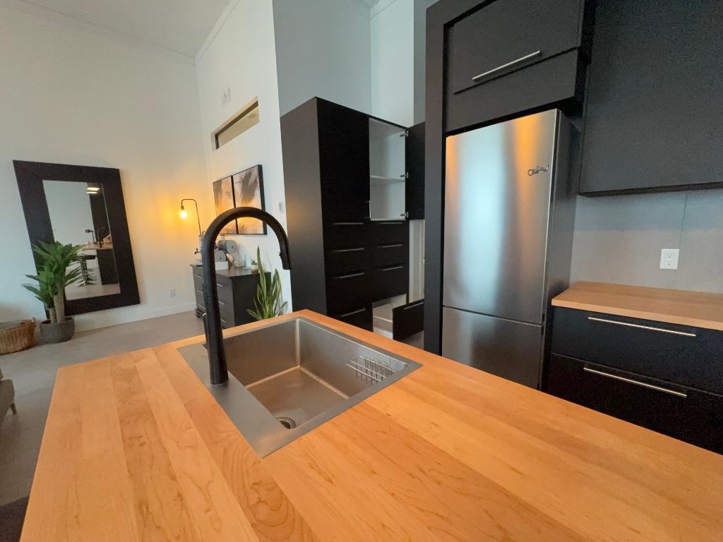 56 Rue Vachon — photo 3