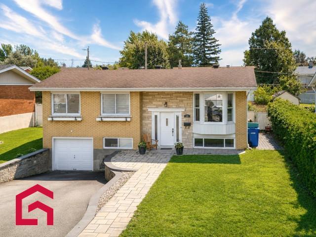 128 Rue Léonard — photo 1