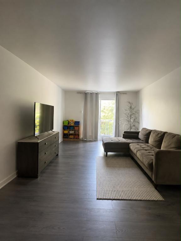165 Brunet Avenue — photo 3