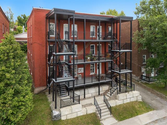 842 860 Rue Short — photo 1