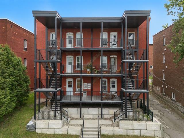 842 860 Rue Short — photo 2