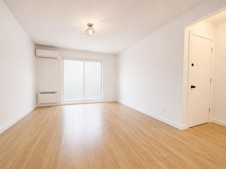 880 Mnt Ste Julie — photo 2