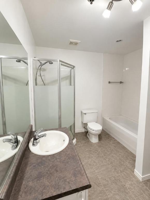 2 CH - 1 SDB - Saint-Lambert - $1,800 /mo 4