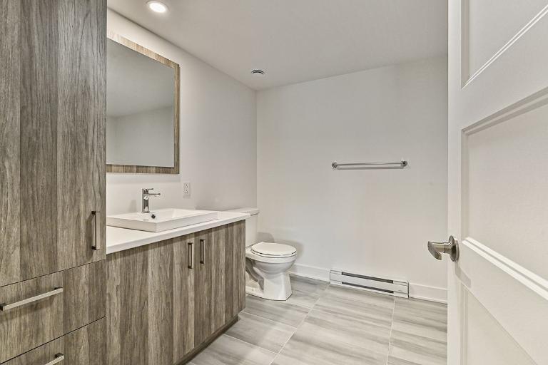 4 1/2 À LOUER- SAINT-LIN-LAURENTIDES - APPARTEMENT À LOUER 5