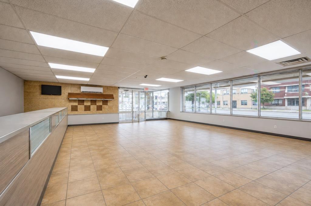 5081 Boulevard Saint-Jean-Baptiste, Rivière-des-Prairies - Pointe-aux-Trembles, Montréal, QC, Canada — photo 3