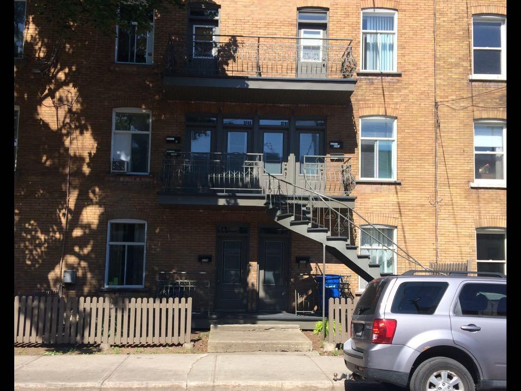 3743 Rue Evelyn — photo 1