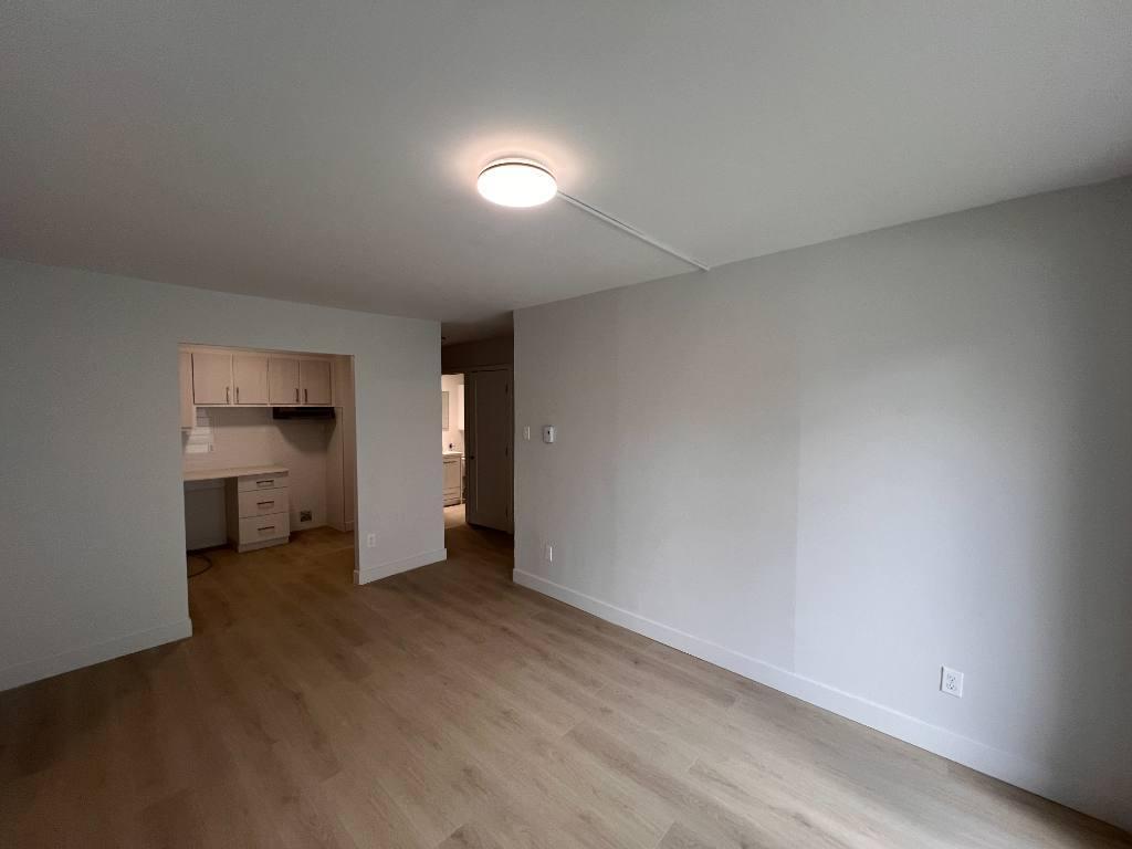 5775 Chemin de la Côte-des-Neiges — photo 2
