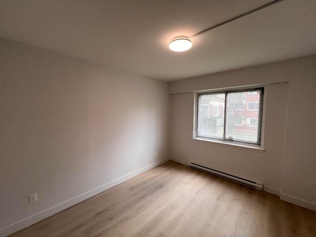 5775 Chemin de la Côte-des-Neiges — photo 3