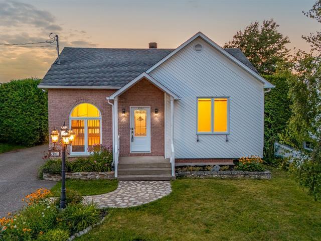 2041 Rue Watopeka — photo 1