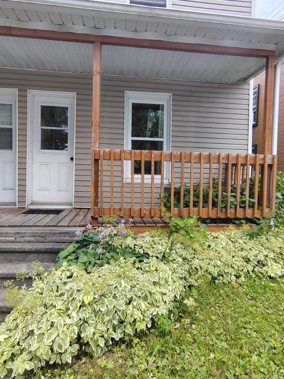 807 Rue Saint-Paul — photo 1